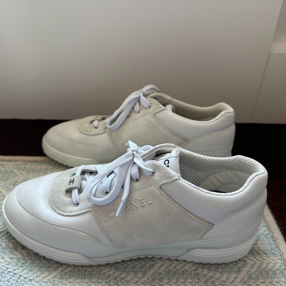 CHANEL Sneaker